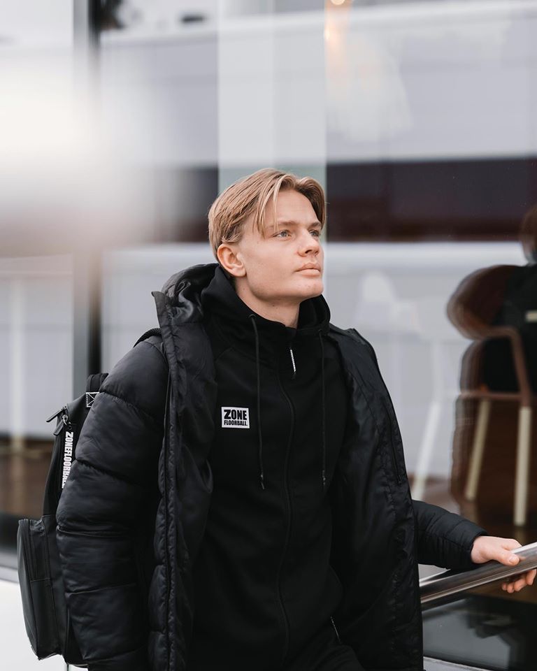 Выбор чемпионов: HAMPUS AHREN (арт. 45284) Куртка утеплённая Zonefloorball. PREMIUM PARKA black Выбор чемпионов: HAMPUS AHREN Zonefloorball. Pro Parka Jacket black